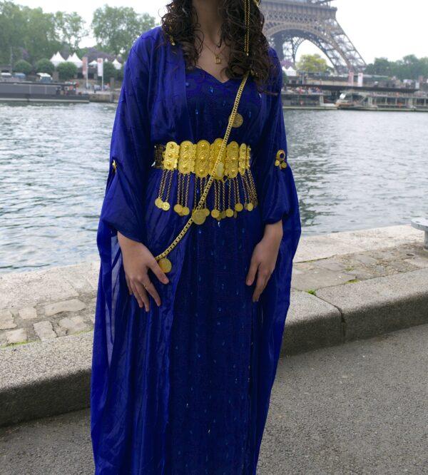 Robe Kurde "Nîlî" – Fistan Bleu Électrique Élégant