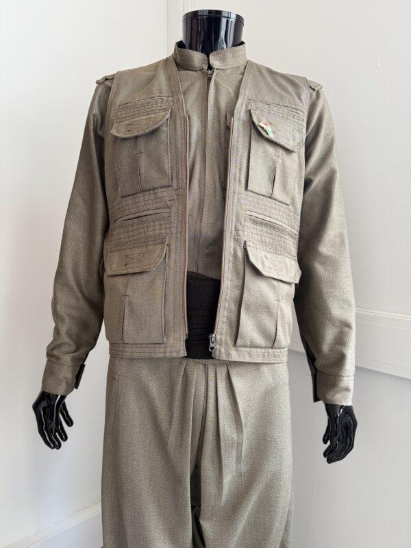Şal û Şepik Bakur kaki claire– Tenue Kurde Homme Guérilla en Gabardine avec Ceinture
