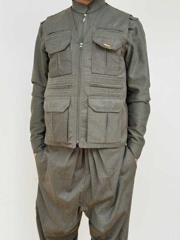 Tenue Kurde Homme Kaki Bakur – Şal û Şepik Vert Militaire avec Ceinture