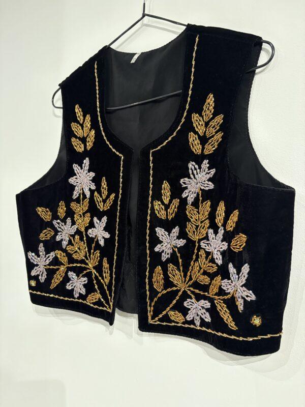 Gilet kurde (Elak) – Elakê Gulên Simîn û Pelên Zêrîn