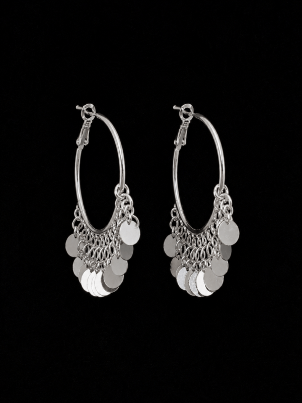 Boucles d’Oreilles Créoles Kurdes Argentées à Pièces Pendantes – Bijoux Traditionnels du Kurdistan Boucles d’Oreilles Créoles Kurdes Argentées à Pièces Pendantes – Bijoux Traditionnels du Kurdistan